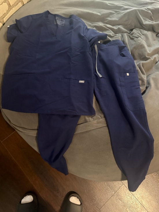 Figs Other - Figs Women's Scrub Set in Navy Blue